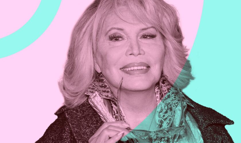 Amanda Lear, sous influence : « Le fantôme d’Elvis Presley m’a contactée pour me dire qu’il adorait ma reprise de “Trouble” »