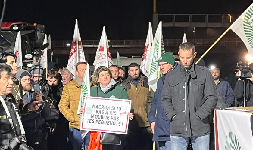 Agriculteurs en colère : à Villacoublay, une centaine de manifestants déjà rassemblés ce dimanche