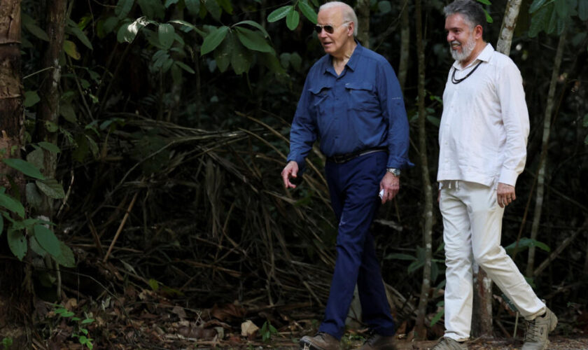 En visite en Amazonie, Joe Biden lance un message à Donald Trump sur le climat