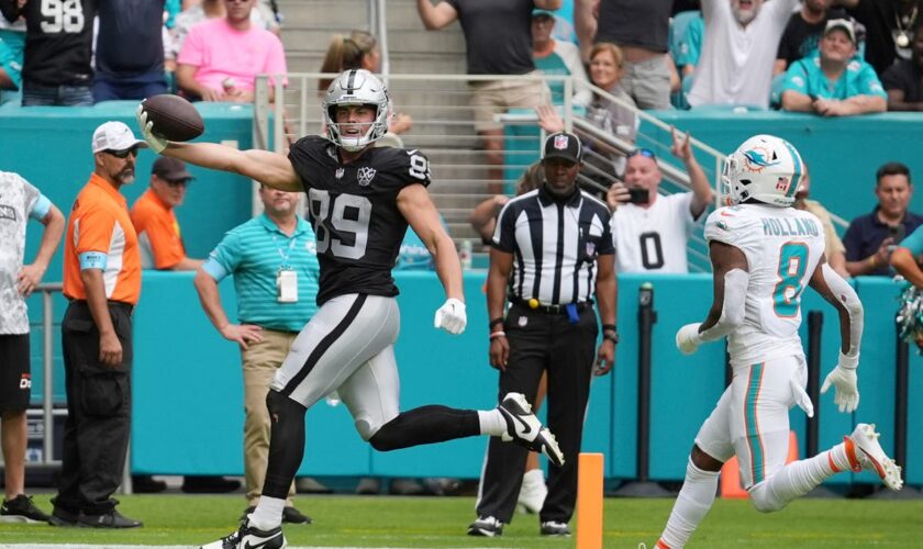 Raiders' Brock Bowers and other NFL players celebrate TDs with Trump-inspired dance moves