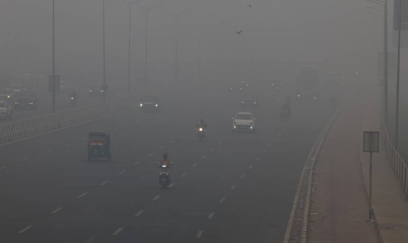 Pollution de l’air : New Delhi suffoque sous des particules fines à la concentration 60 fois supérieure aux recommandations de l’OMS