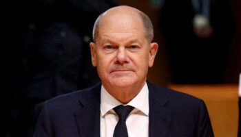 Olaf Scholz: Kanzler rechtfertigt sein Gespräch mit Putin