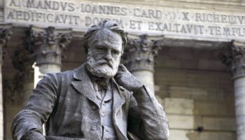 Victor Hugo n'y aura passé que six semaines, mais c'est l'occasion pour Besançon de célébrer sa mémoire : la maison natale de l'écrivain français le plus lu au monde ouvre vendredi ses portes au public.