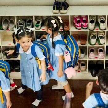 Au Japon, la police découvre l’identité d’un mystérieux voleur de chaussures dans une école maternelle