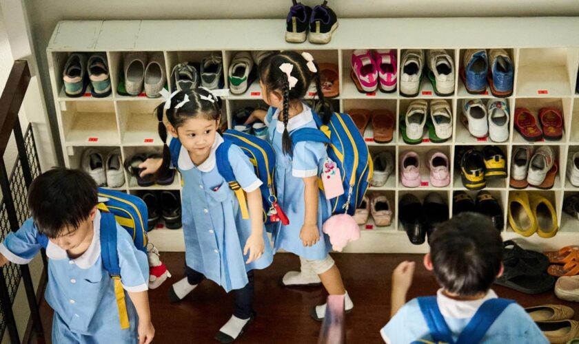 Au Japon, la police découvre l’identité d’un mystérieux voleur de chaussures dans une école maternelle