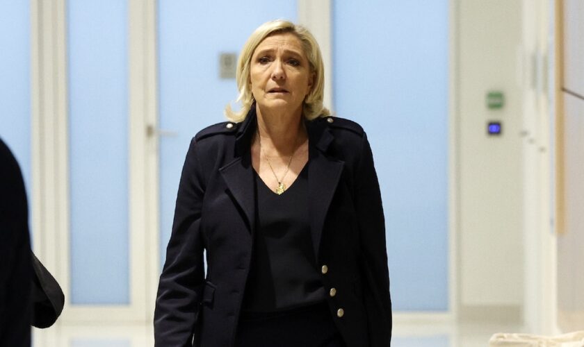 La cheffe de file du Rassemblement national (RN) Marine Le Pen au tribunal de Paris pour le procès sur les assistants parlementaires du RN, le 13 novembre 2024