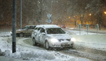 Météo : la neige arrive en plaine dans tous ces départements, les températures chutent