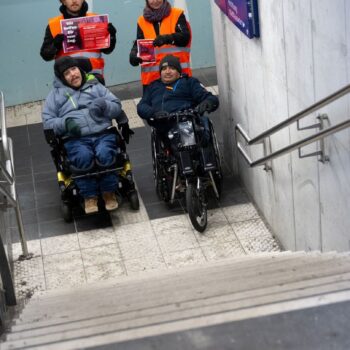 Ein Betroffener berichtete, dass es oft eine Glücksfrage sei, ob der Aufzug gehe. Man fühle sich diskriminiert. Foto: Sven Hoppe