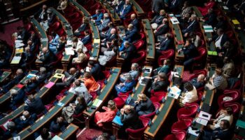 Dérapage du budget : le Sénat fustige « l’attentisme » et « l’inaction » des précédents gouvernements