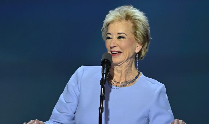 Linda McMahon lors de la Convention nationale républicaine à Milwaukee, Wisconsin, le 18 juillet 2024