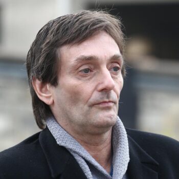 Pierre Palmade face à la justice pour avoir blessé trois personnes en conduisant sous l’emprise de la drogue