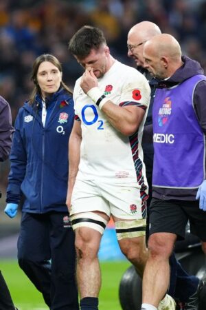 England insist Tom Curry is fit to feature despite concussion concerns