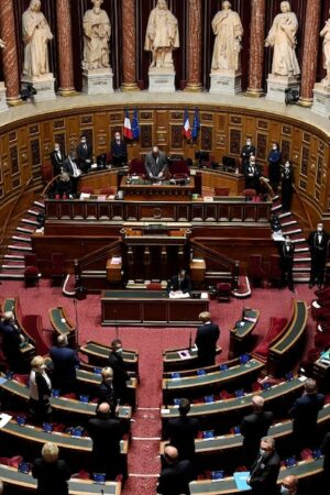 Le Sénat se penche dès mercredi sur les budgets de l'Etat et de la Sécurité sociale en commission, avec une occasion unique de peser dans les débats tout en soutenant le gouvernement de Michel Barnier