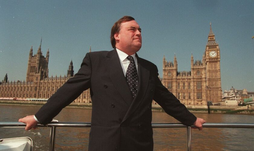 John Prescott death latest: Tributes to ‘working class hero’ who was ‘cement that kept New Labour together’