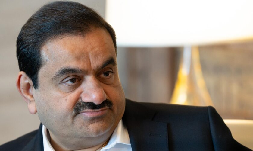 Gautam Adani, milliardaire indien, inculpé à New York pour des pots-de-vin estimés à 250 millions de dollars