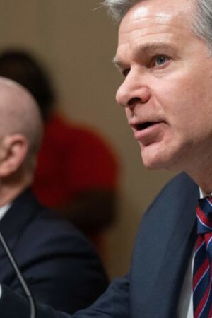 FBI director, Homeland Security secretary refuse to publicly testify, Senate chairman says