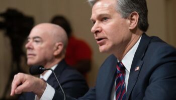 FBI director, Homeland Security secretary refuse to publicly testify, Senate chairman says