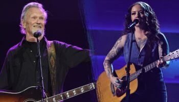 Ashley McBryde delivers moving acoustic performance in honor of Kris Kristofferson at the 2024 CMA Awards