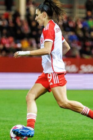 Jovana Damnjanovic schoss die Fußballerinnen des FC Bayern zur 1:0-Führung gegen Valerenga Oslo. (hier Archivbild) Foto: Matthia