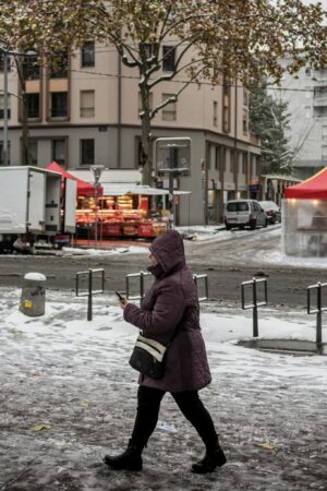 La neige et le verglas vont encore engendrer des perturbations ce vendredi, ce qu’il faut savoir