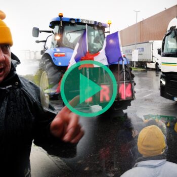 Agriculteurs en colère : on a suivi la Coordination rurale sur son blocage de la grande distribution en Charente