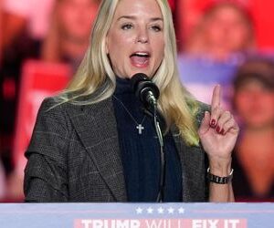 Donald Trump nominiert Verbündete Pam Bondi als US-Justizministerin