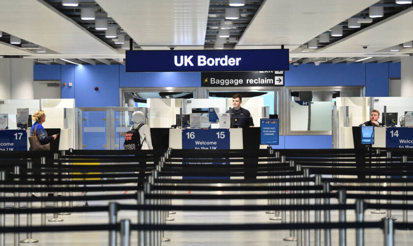 L’aéroport de Londres Gatwick évacue une «grande partie» du terminal sud en raison d’un «incident de sécurité»