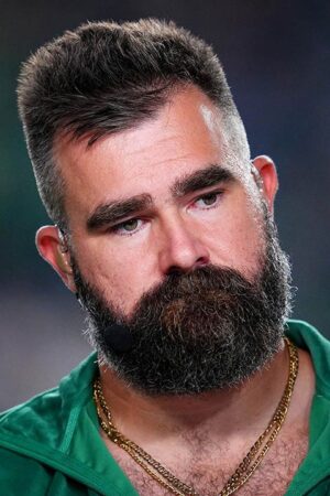 Jason Kelce berated by angry fan in California over autograph signing