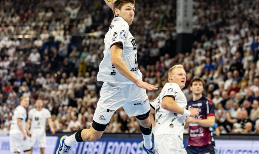 Lukas Zerbe und der THW Kiel spielten in Gummersbach. Foto: Axel Heimken/dpa