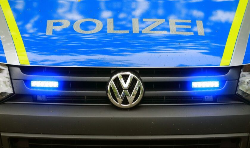 Die Polizei nahm den tödlichen Unfall im Rhein-Hunsrück-Kreis auf. (Symbolbild) Foto: Jens Wolf/dpa-Zentralbild/dpa