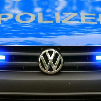 Die Polizei nahm den tödlichen Unfall im Rhein-Hunsrück-Kreis auf. (Symbolbild) Foto: Jens Wolf/dpa-Zentralbild/dpa