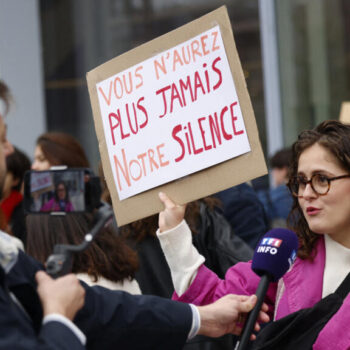 Violences faites aux femmes : des manifestations en France sur fond de procès des viols de Mazan