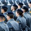 Verteidigungsministerium will offenbar 825 Millionen Euro für Ausgeh-Uniformen ausgeben