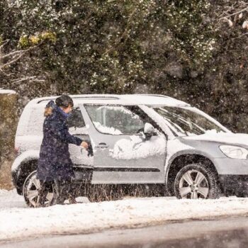 Chilling UK snow maps reveal exact date huge 2cm-per-hour Arctic blast will hit UK