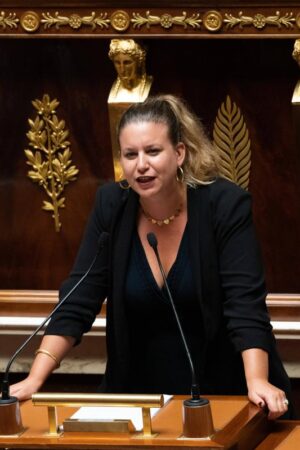 Apologie du terrorisme : LFI veut juste « remettre » ce délit « au bon endroit », assure Mathilde Panot