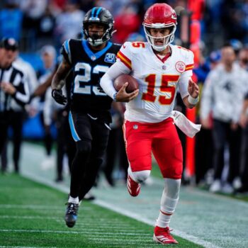 Kansas City Chiefs back to winning ways against Carolina Panthers