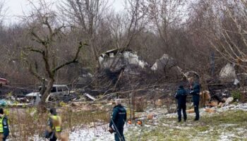 Absturz DHL-Frachtflugzeug in Litauen: Pilot ist tot, Co-Pilot in Lebensgefahr