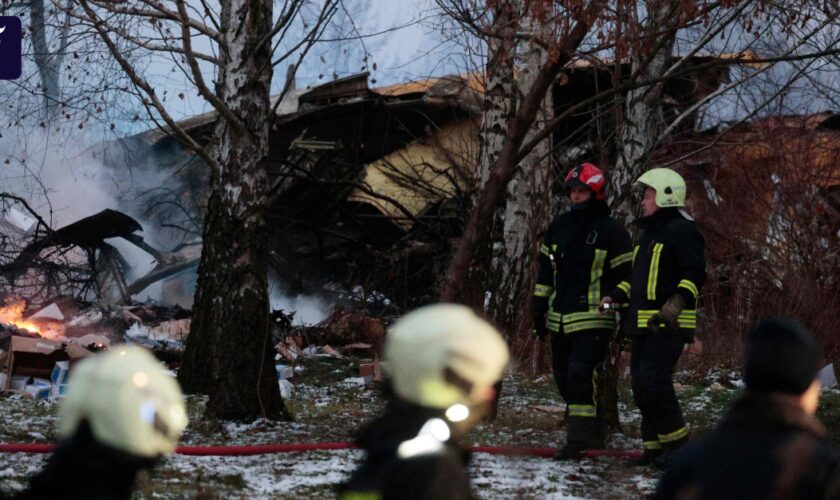 Frachtflugzeug aus Leipzig stürzt auf Wohngebäude in Litauen