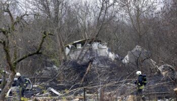 Après le crash mortel d’un avion-cargo en Lituanie, la piste criminelle et l’intervention extérieure envisagées