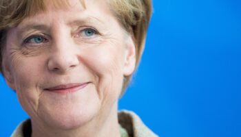 „700 Seiten Selbstrechtfertigung – Merkel hat ein ganz eigenes Genre begründet“