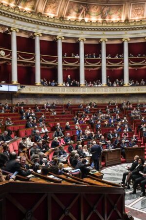 Réforme des retraites : un millier d’amendements de la droite et des macronistes contre l’abrogation