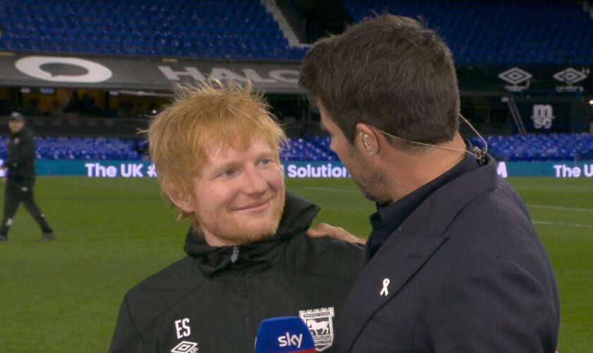 Ed Sheeran apologises to new Manchester United manager after interrupting interview