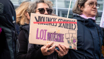 Violences conjugales : une proposition de loi des insoumis pour soutenir les victimes dans le monde du travail