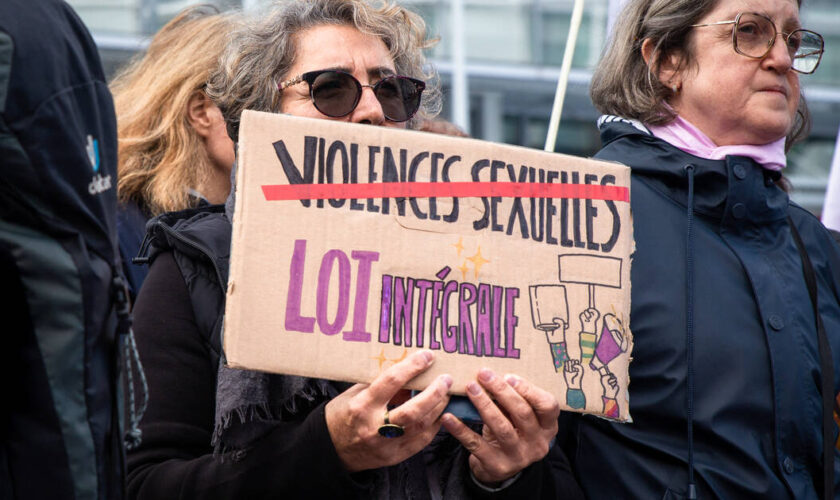 Violences conjugales : une proposition de loi des insoumis pour soutenir les victimes dans le monde du travail