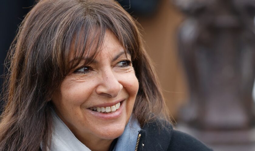 Paris' mayor Anne Hidalgo attends a ceremony at the Tomb of the Unknown Soldier at the Arc de Triomphe in Paris on November 11, 2023, as part of commemorations marking the 105th anniversary of the November 11, 1918 Armistice, ending World War I (WWI). (Photo by Ludovic MARIN / POOL / AFP)