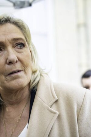 Budget : Marine Le Pen accuse l’exécutif de « fausses informations » sur un risque de shutdown en France