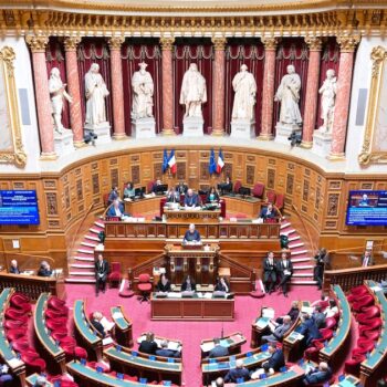 La ministre de la Santé Geneviève Darrieussecq (c) au Sénat le 18 novembre 2024 à l'occasion du début de l'examen du budget de la Sécu