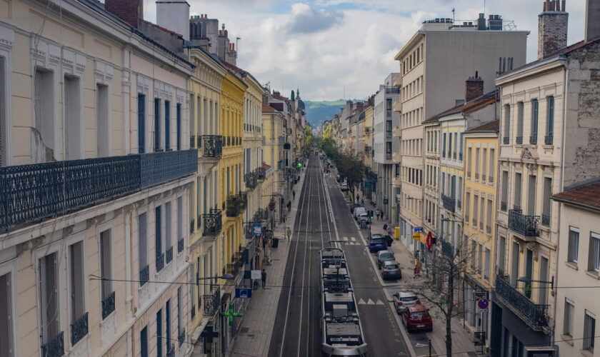 Homme abattu par la police à Saint-Étienne : ce que l'on sait