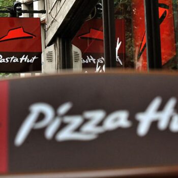 TGI Fridays and Pizza Hut could go: The future of the classic chain restaurant no longer seems bottomless