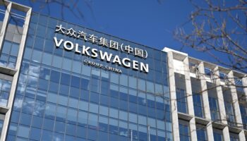 Volkswagen verkauft umstrittenes Werk in Uiguren-Region Xinjiang